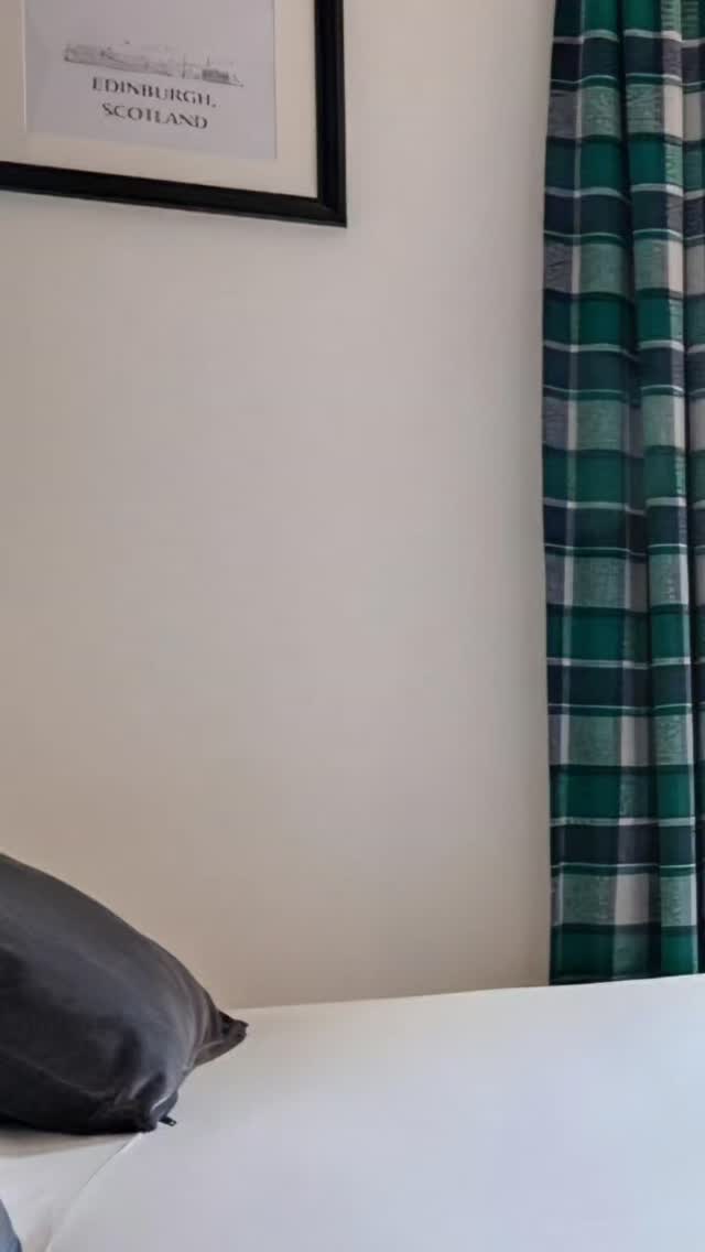 Certains lieux vous attendent...
Rendez-vous en avril.✨️

#LaMaisonTrébeurden #hotelroom #hotelenbretagne #cotedegranitrose #slowtravel