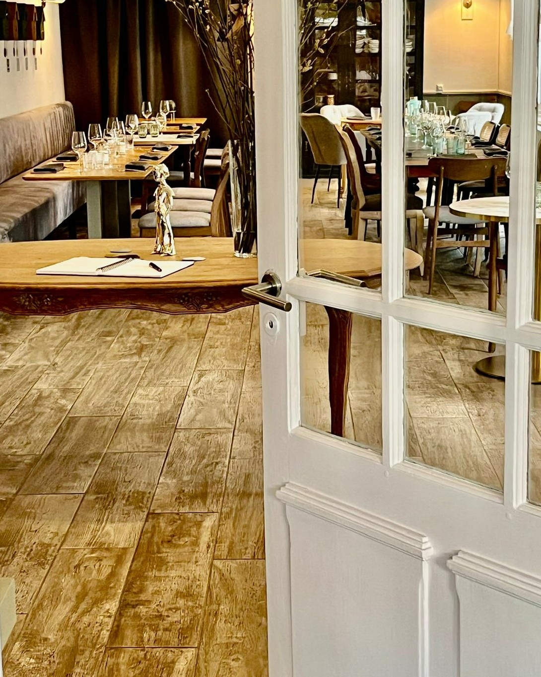 ✨ Demain, nous aurons le bonheur de vous accueillir à nouveau !

Nous avons hâte de voir vos sourires, d’écouter vos récits au retour de balades et de connaître vos impressions sur notre nouvelle carte ainsi que nos changements côté décoration.

L’équipe de @lamaisontrebeurden vous attend pour de merveilleux moments.

📅Réouverture de l'hôtel le 1er avril et du restaurant le 7 avril 2026. 

#trébeurden #hoteldecharme #voyageenbretagne #sejourcharleureux #LaMaisonTrebeurden