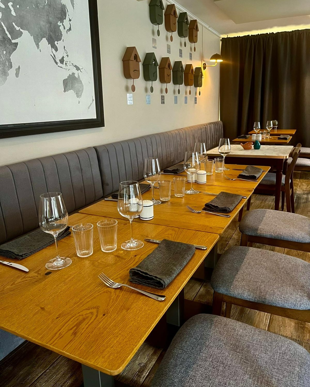 Le restaurant ouvre à son tour aujourd’hui✨

Nous sommes heureux de vous accueillir à nouveau à la table de @lamaisontrebeurden.

Que vous reveniez d’une belle randonnée sur les sentiers côtiers, que vous séjourniez à l’hôtel, que vous résidiez à proximité ou que vous soyez des habitués de notre table, nous sommes impatients de vous accueillir pour une pause gourmande.

Quelques nouveautés vous attendent :
🍽️ Une nouvelle carte, inspirée des saveurs de saison
👨‍🍳 L’arrivée de notre nouveau Chef, prêt à éveiller vos papilles

📅 Réouverture aujourd’hui, mardi 7 avril 2026
📍 Trébeurden I Bretagne
📲Informations, réservations et privatisations au +33 (0)2 96 15 43 18 ou sur notre site internet (lien en bio)

À très vite.

#cotedegranitrose #restauranttrebeurden #PerrosGuirec #cuisinedesaison #lamaisontrebeurden