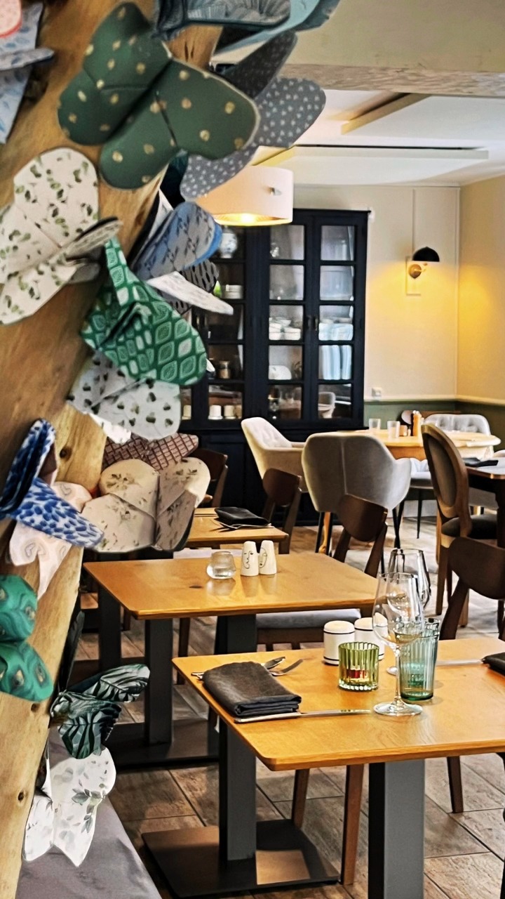 Le mois de mai se profile et avec lui les #weekends prolongés !
Alors pourquoi ne pas profiter de ce temps pour décourvir la #Bretagne et la #cotedegraniterose ?
A "La Maison Trébeurden" nous vous accueillerons volontiers ! Un petit hôtel de charme, sur le #GR34 à quelques mètres de la #plage de Goas Treiz où le soleil vous offre un spectacle exceptionnel le soir !
Et le soir asseyez-vous à la table de notre #restaurant et découvrer notre nouvelle carte !

Comment réserver ?
👉 Par téléphone au +33 (0)2 96 15 43 18
👉 Sur notre site internet : www.lamaisontrbeurden.fr
👉 Pour le restaurant c'est ici : urlr.me/48SZ6p

#hiking #hotel #mai #weekendvibes #cotedegranitrosetourisme #bretagnetourisme #Trebeurden