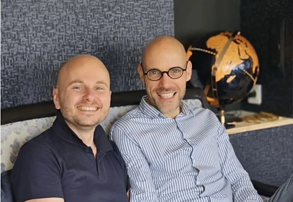 Julien et Greg, vous accueillent à la Maison Trébeurden